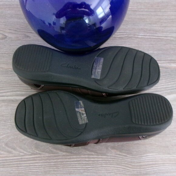 Near New Clarks GAEL REX Slip On Croc Embossed Low Wedge Loafers Shoes 8 Brown - Picture 14 of 16